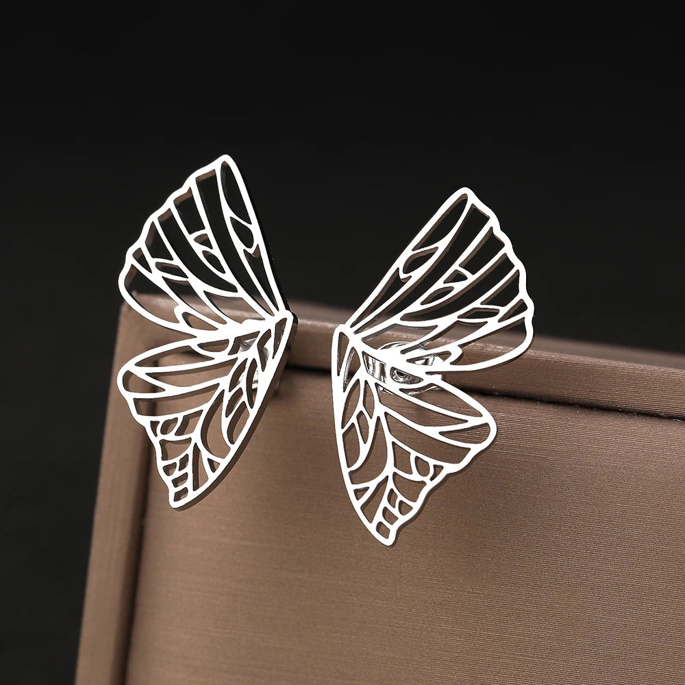 Brincos asas de borboleta vazado